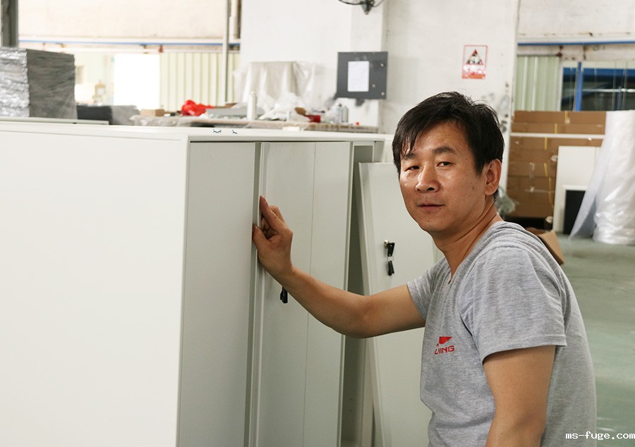 Key special steel cabinet production